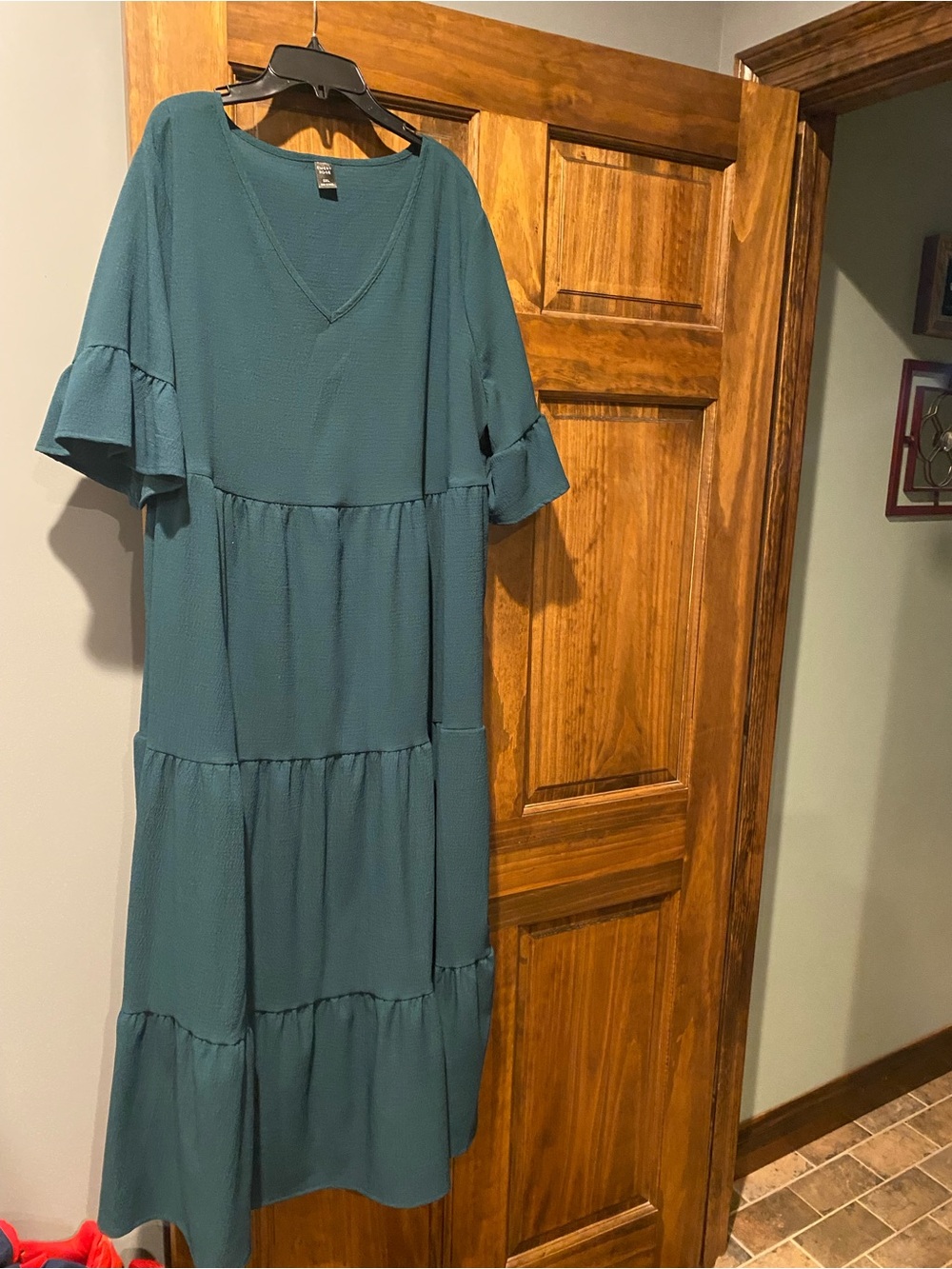 Emery Rose Textured dark green dress